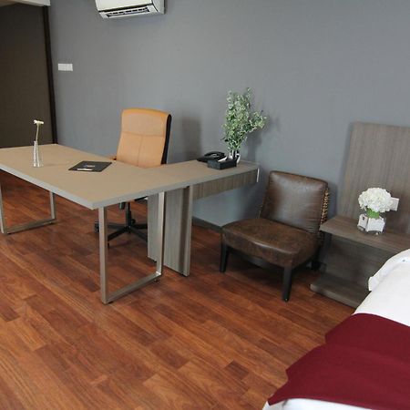 Nexus Business Suite Hotel Shah Alam Kamer foto